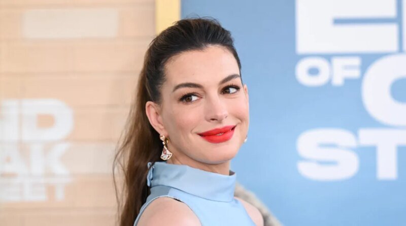Anne Hathaway's Effortlessly Cool Baggy Jeans Look Now Available on Amazon