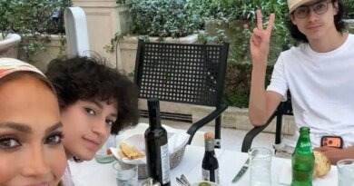 Jennifer Lopez Posts Photos of Twins During Their Pre-College Trip
