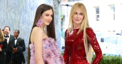 Nicole Kidman Shares Late Mother's Advice on Sunday Modeling