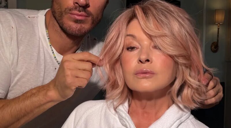 Martha Stewart Unveils 'Rose Gold' Hair, Moves On from Blonde Shade