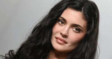 Kylie Jenner's Fluffy Brow Secret Begins with This $7 Gel
