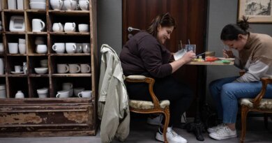 Craft Cafe Pop-Ups Evolve into Social Hubs for Gen Z