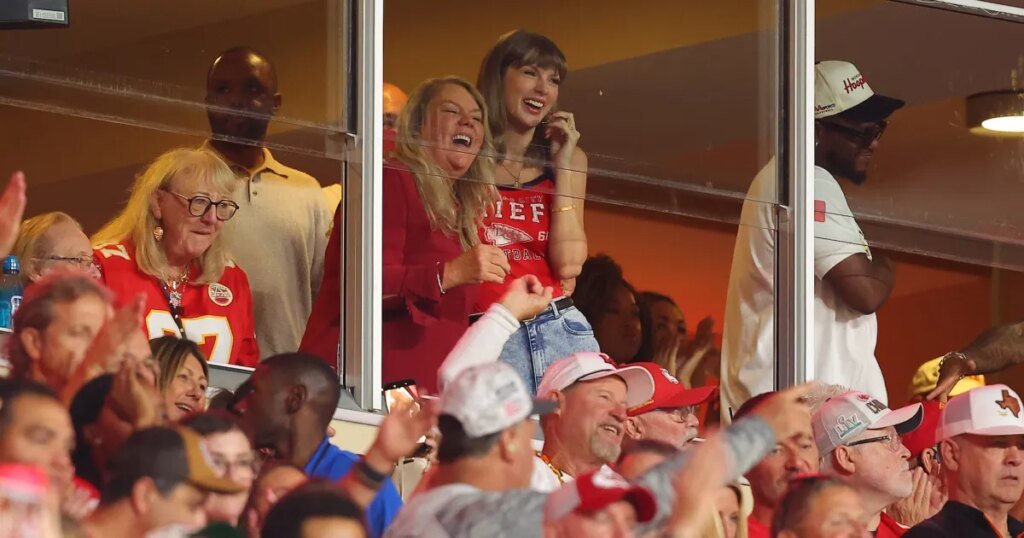 Taylor Swift Rocks a $40 Tank Top at Travis Kelce's Chiefs Game