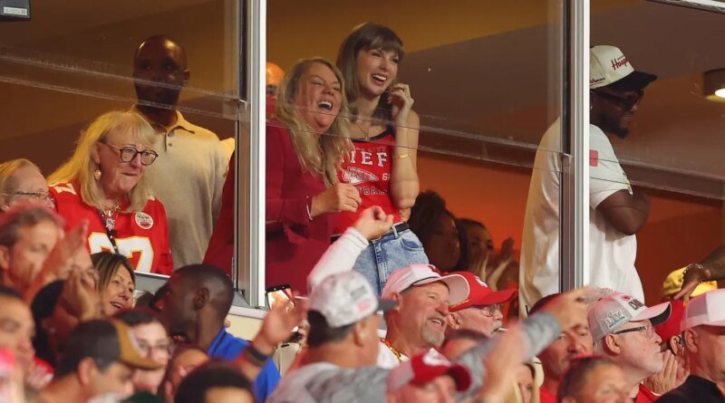 Taylor Swift Rocks a $40 Tank Top at Travis Kelce's Chiefs Game
