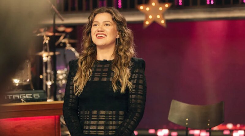 Kelly Clarkson Reflects on Her Life's Journey During Talk Show Discussions