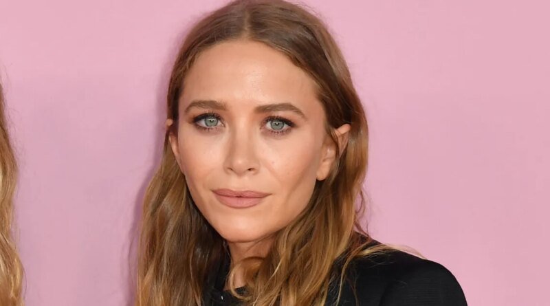 Mary-Kate Olsen's Textured Bags Upgrade Any Outfit's Luxury Factor