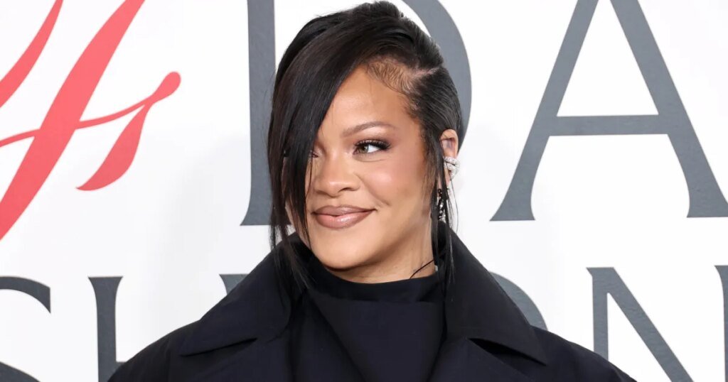 Achieve Rihanna's Chic Trench Coat Look for Just $50!