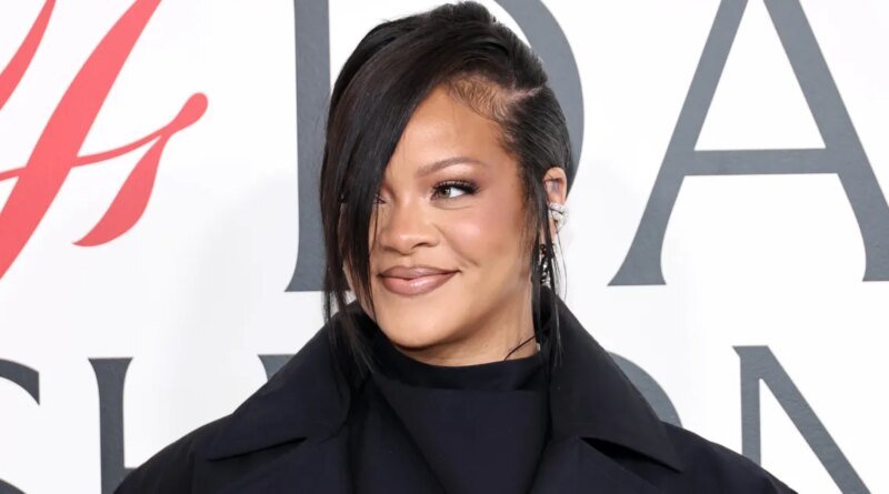 Achieve Rihanna's Chic Trench Coat Look for Just $50!