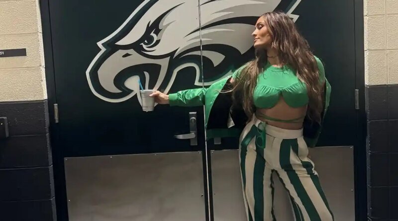 Nikki Bella Ditches the Bra Under a Crop Top at the Eagles Game