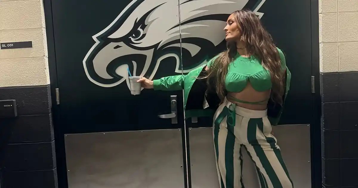 Nikki Bella Ditches the Bra Under a Crop Top at the Eagles Game